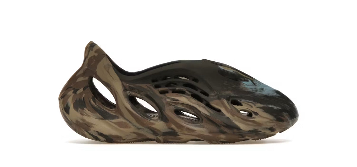 adidas Yeezy Foam RNR coloris charbon ardent